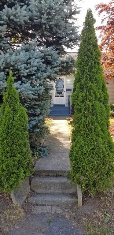 10 Simmons St, Johnston, RI 02919 - photo 4