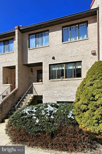 3828 Steppes Ct, Falls Church, VA 22041 - photo 3