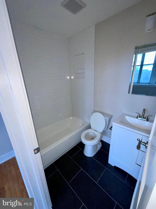 4629 35 E Thompson St unit 35, Philadelphia, PA 19137 - photo 6