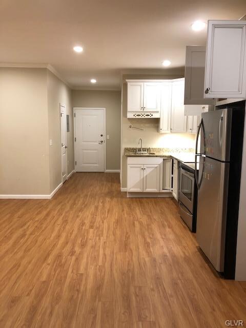 565 Main St unit 9, Stroudsburg, PA 18360 - photo 3