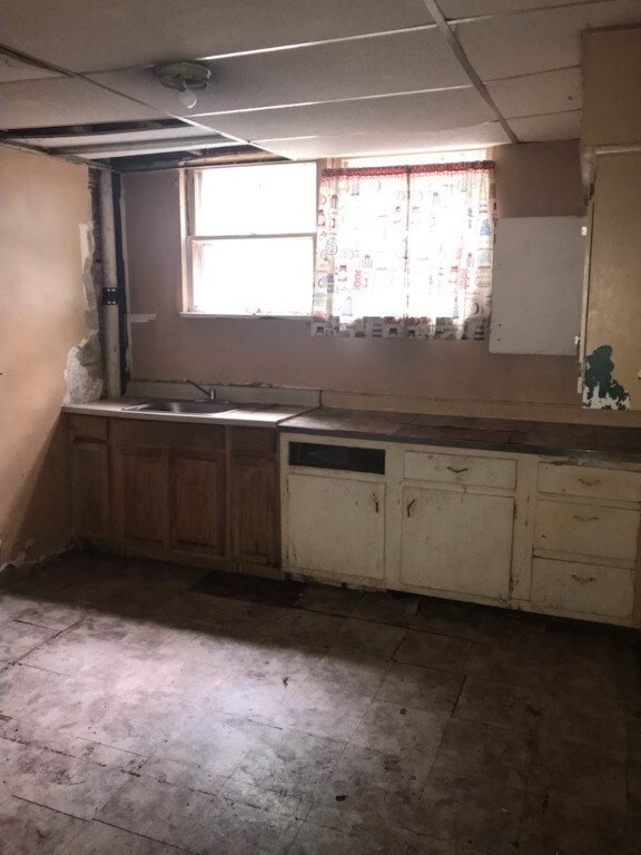 301 Highland Ave, Aliquippa, PA 15001 - photo 7