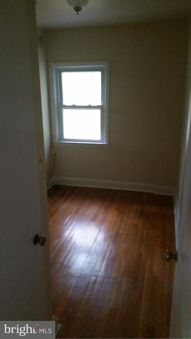 1304 Limit Ave, Idlewylde, MD 21239 - photo 5