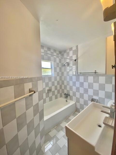 830 W 40th St unit 2, Miami Beach, FL 33140 - photo 3