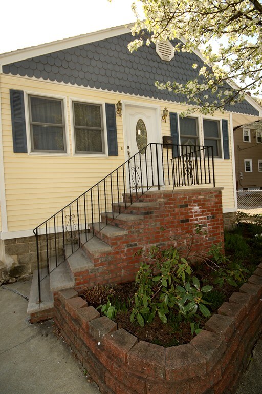 1 Sprague St, Peabody, MA 01960 - photo 3