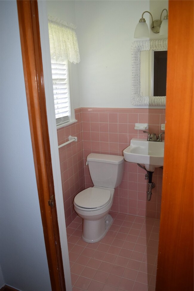 1211 Stonecrest Dr, Houston, TX 77018 - photo 7