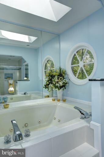 14953 Dufief Dr, North Potomac, MD 20878 - photo 2