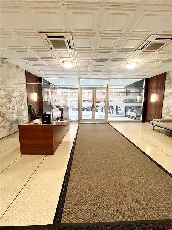 Bridgeview unit 7W, New York, NY 10013 - photo 3