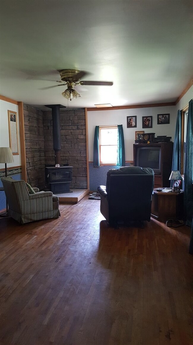 23' l x 12' w    Wood Stove and comfortable feel