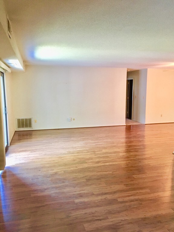 4700 N Main St unit 2J, Fall River, MA 02720 - photo 4