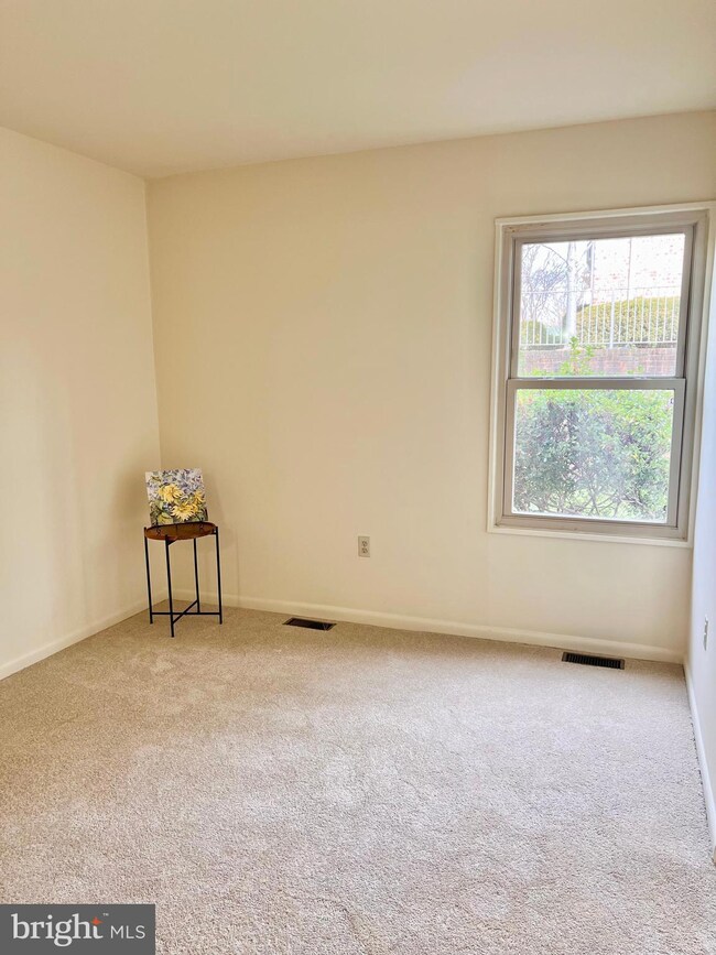 3630 Gleneagles Dr unit 81C, Silver Spring, MD 20906 - photo 7