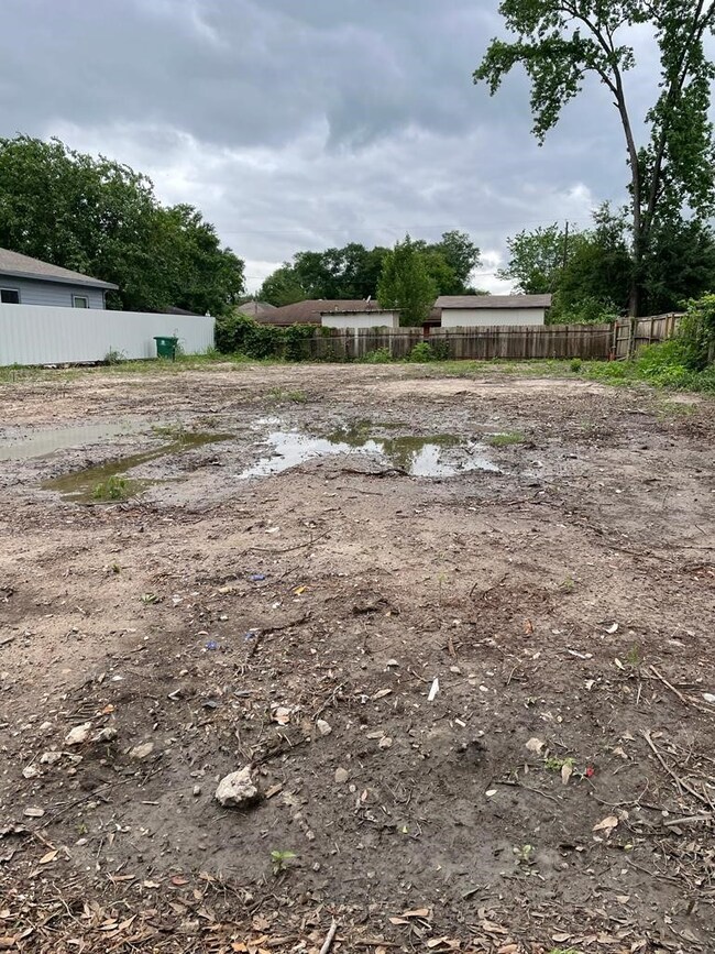 976 Marjorie St, Houston, TX 77088 - photo 3