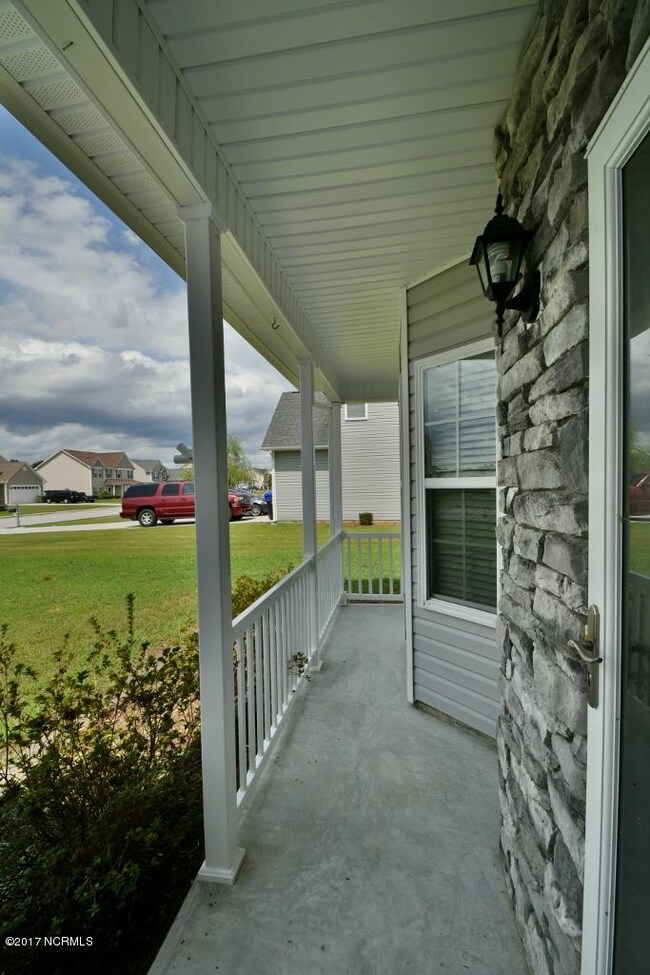 200 ESQUIRE  (7) (683x1024)