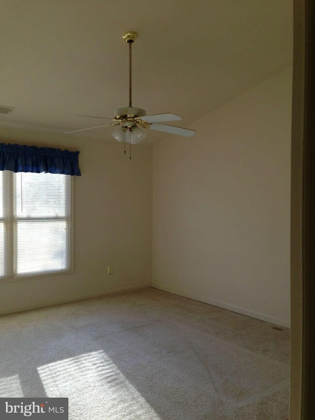 2913 Oakton Crest Place, Vienna, VA 22181 - photo 2