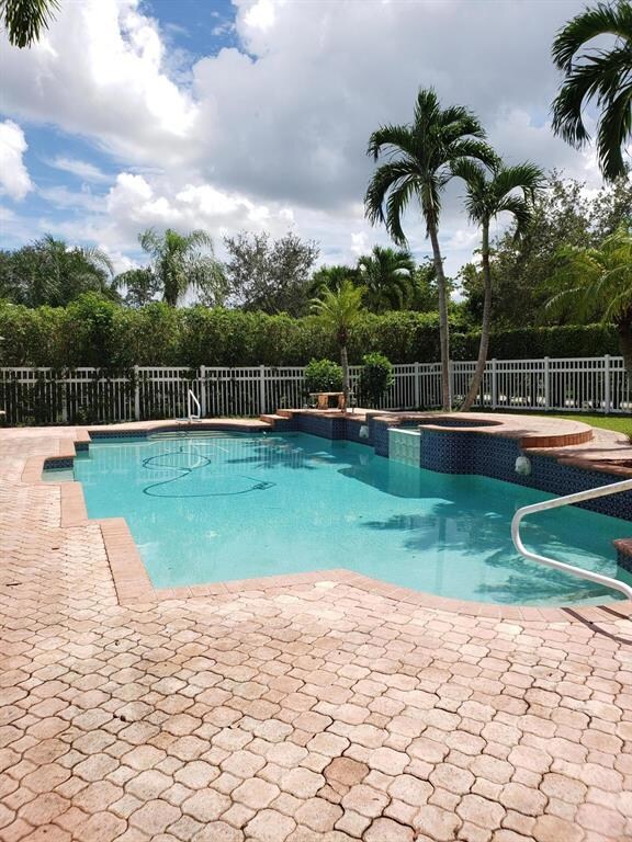 22332 Collington Dr, Boca Raton, FL 33428 - photo 3