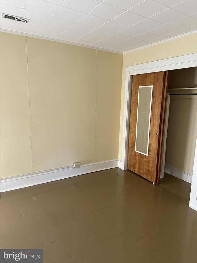 101 S Mildred St unit B, Ranson, WV 25438 - photo 4