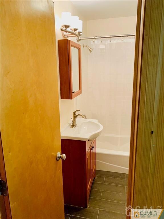 30 Sharot St, Carteret, NJ 07008 - photo 4