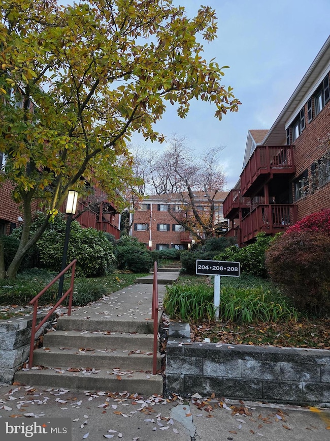206 Skyhill Rd unit 8, Alexandria, VA 22314 - photo 2