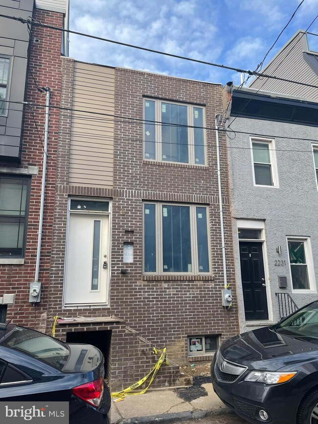2233 Wilder St, Philadelphia, PA 19146 - photo 2
