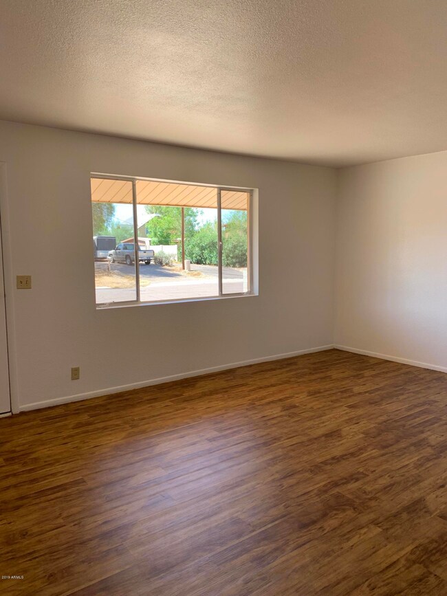 1142 E Griswold Rd, Phoenix, AZ 85020 - photo 3