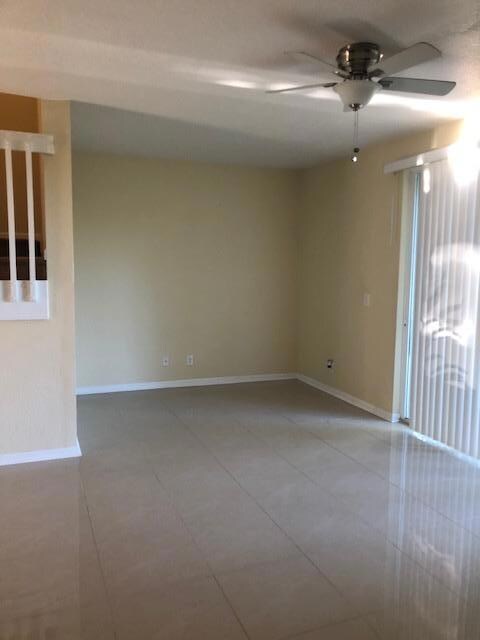 2332 Center Stone Ln, Riviera Beach, FL 33404 - photo 4