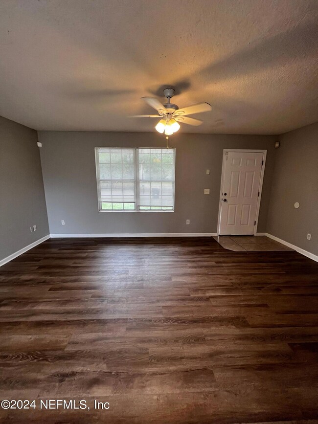 1412 Old Middleburg Rd N, Jacksonville, FL 32210 - photo 3