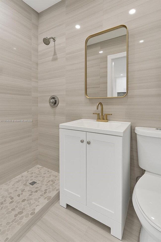 5807 SW 25th St unit 7, Hollywood, FL 33023 - photo 2