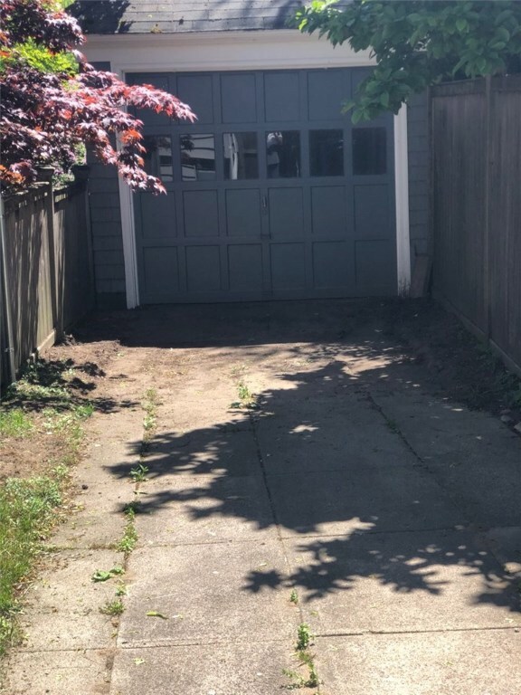 44 Bartlett Ave, Cranston, RI 02905 - photo 6