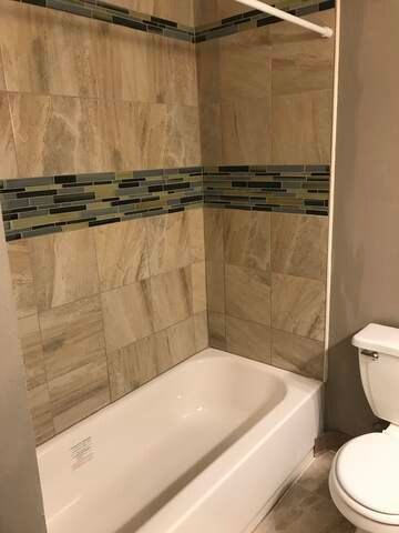 255 N Spring St unit 1, Elgin, IL 60120 - photo 4