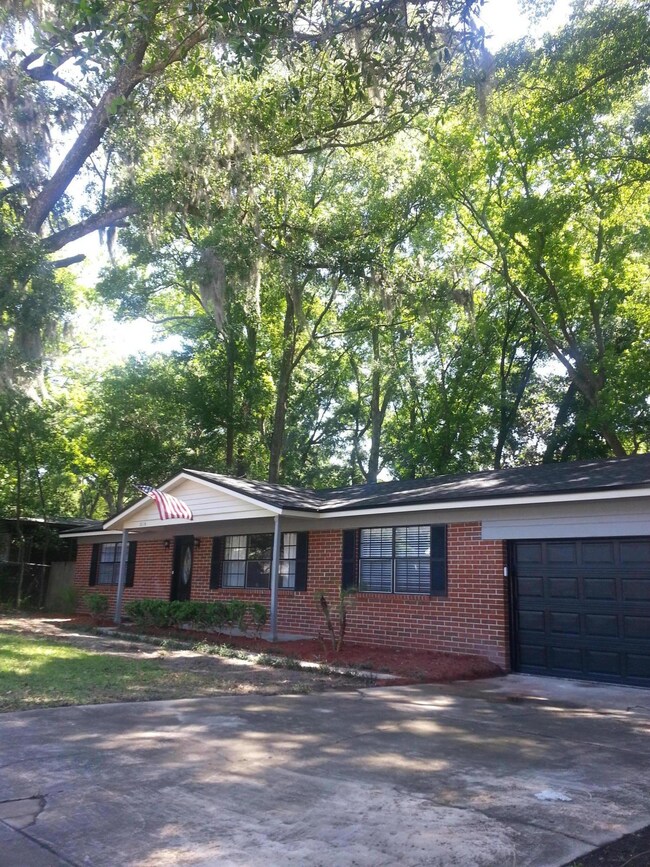 819 Brookmont Ave E, Jacksonville, FL 32211 - photo 7