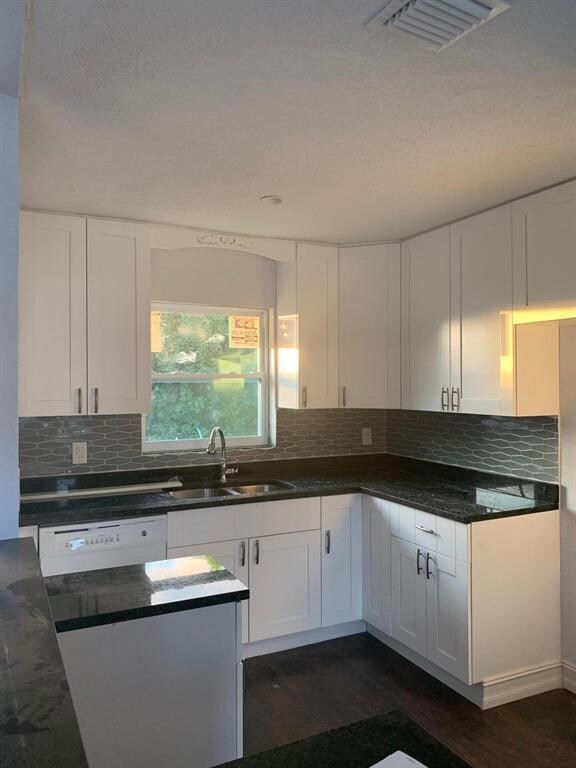 3903 Westview Ave, West Palm Beach, FL 33407 - photo 6