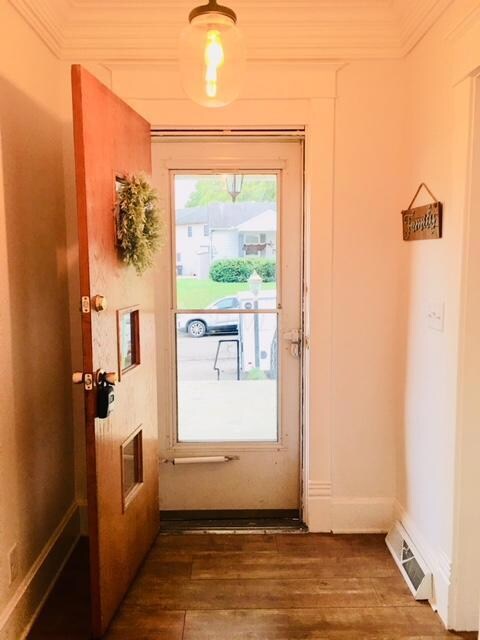 515 E Chestnut St, Lancaster, OH 43130 - photo 2