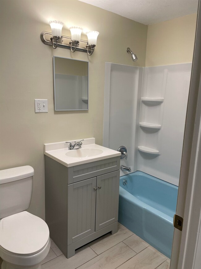 81 Fisherville Rd unit 7, Concord, NH 03303 - photo 5