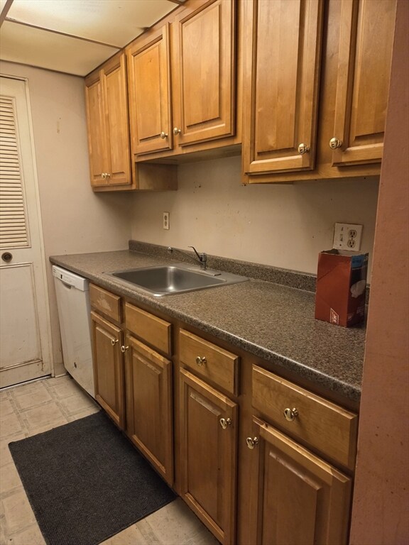 Greentree Condominium Association unit 409, South Weymouth, MA 02190 - photo 2