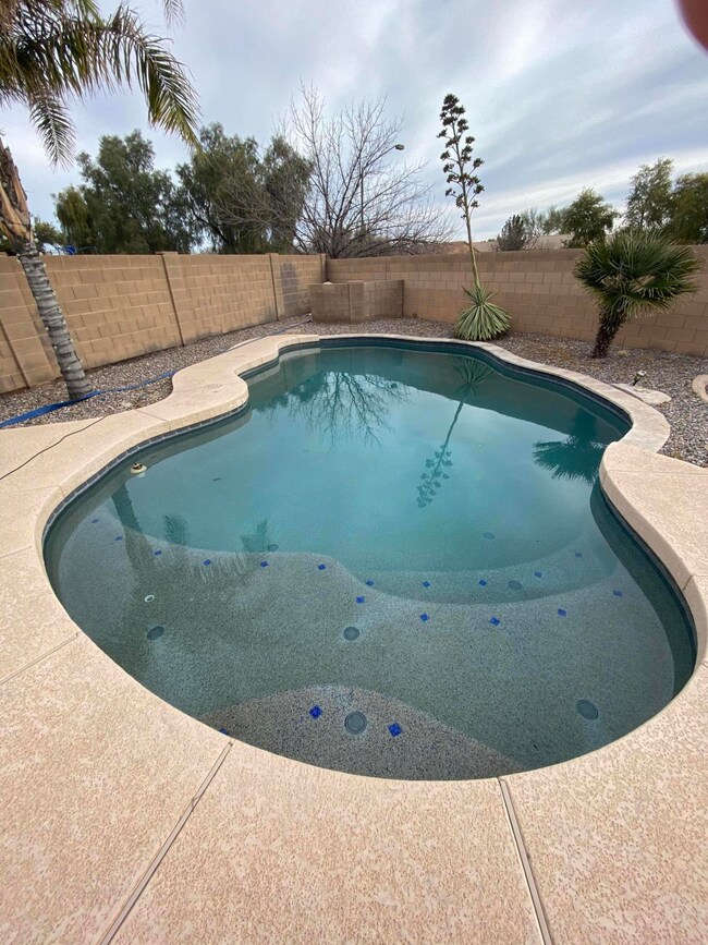 Pool 1