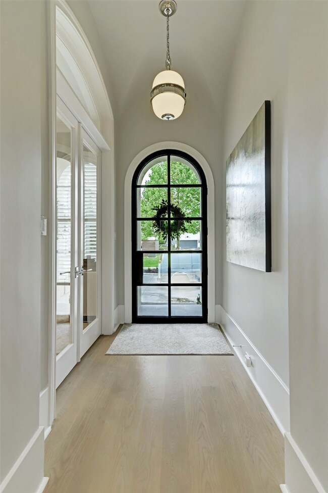 109 Memorial Parkview Dr, Houston, TX 77024 - photo 4