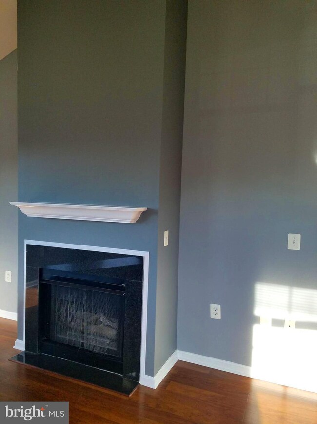 11350 Aristotle Dr unit 7-402, Fairfax, VA 22030 - photo 6