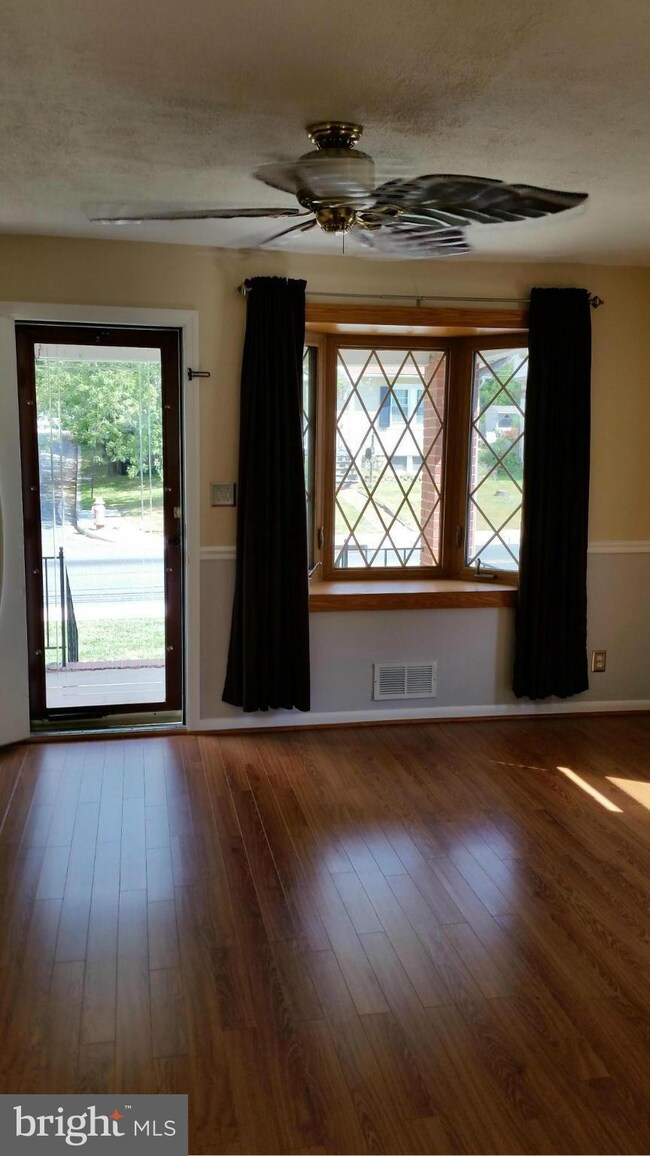 4915 Kenwood Ave, Baltimore, MD 21206 - photo 6