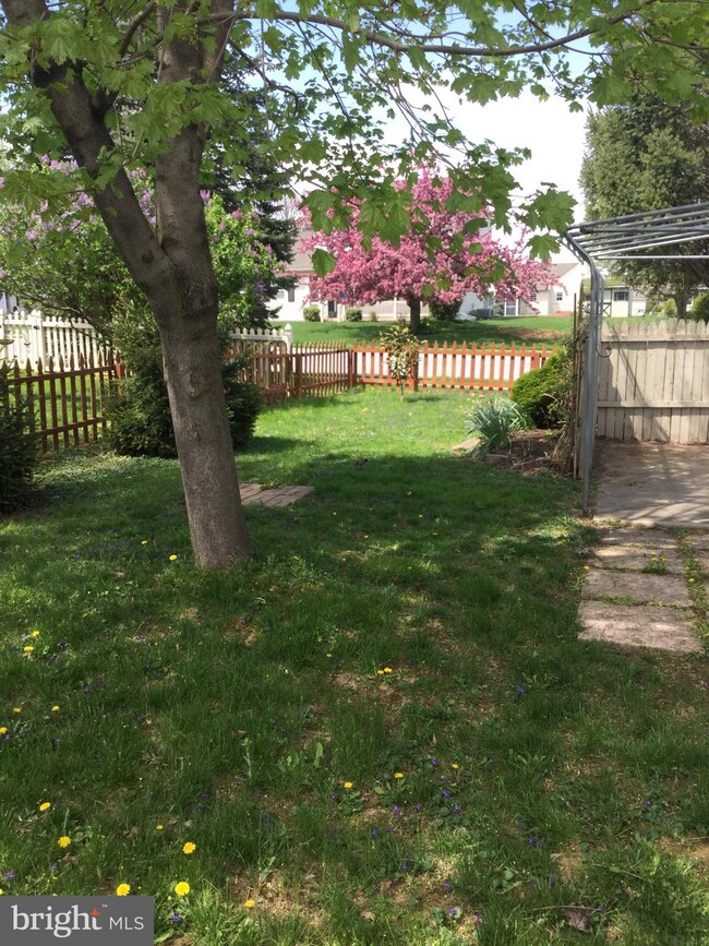 224 Elm Cir, New Holland, PA 17557 - photo 5