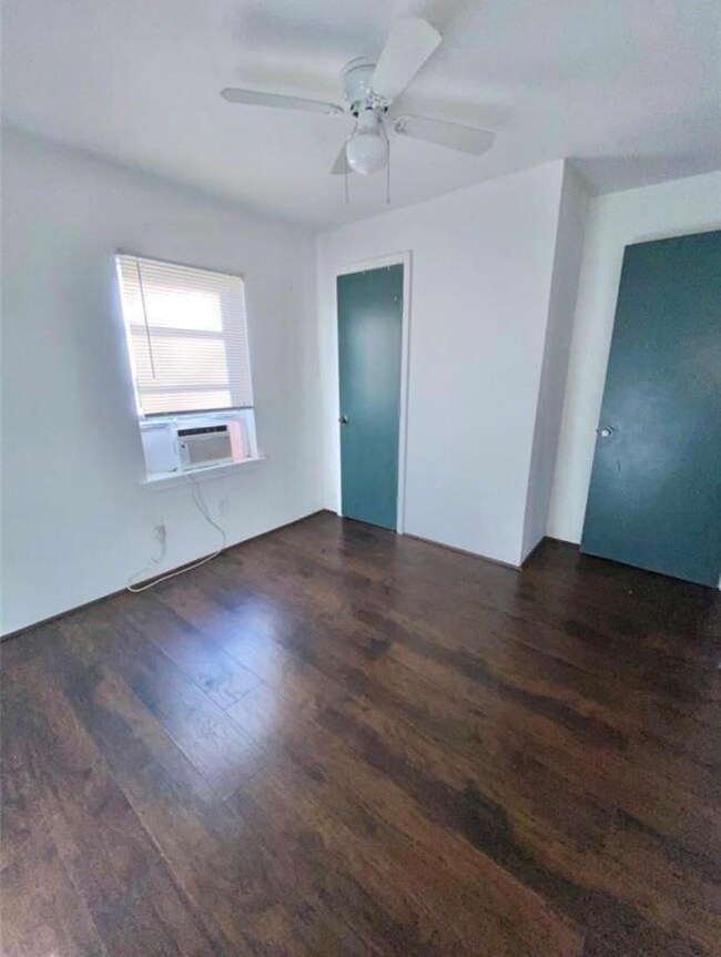 5618 E Crosstimbers St, Houston, TX 77028 - photo 5