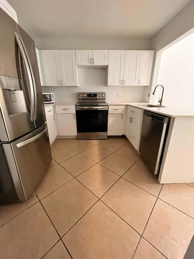 4132 Palm Bay Cir unit B, West Palm Beach, FL 33406 - photo 2