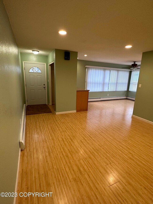 6413 E 14th Ct unit A, Anchorage, AK 99504 - photo 5