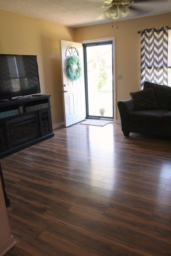 292 Shannon Oaks Dr, Harrodsburg, KY 40330 - photo 4