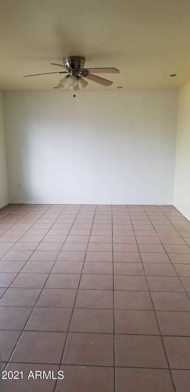 5233 W Monte Vista Rd, Phoenix, AZ 85035 - photo 7