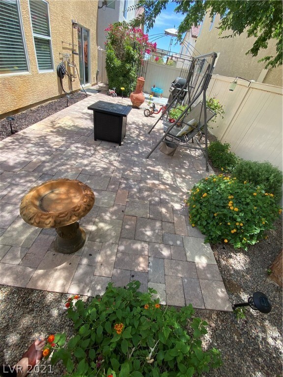 9051 Alex Creek Ave, Las Vegas, NV 89149 - photo 6