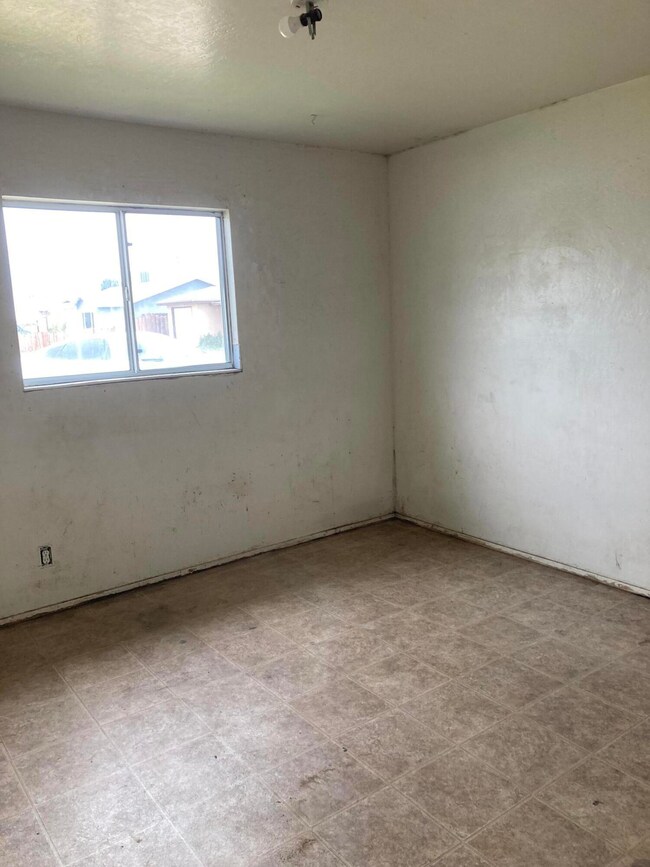10767 Beverly bdrm 2