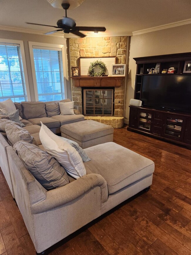 8616 Newman Dr, North Richland Hills, TX 76180 - photo 5