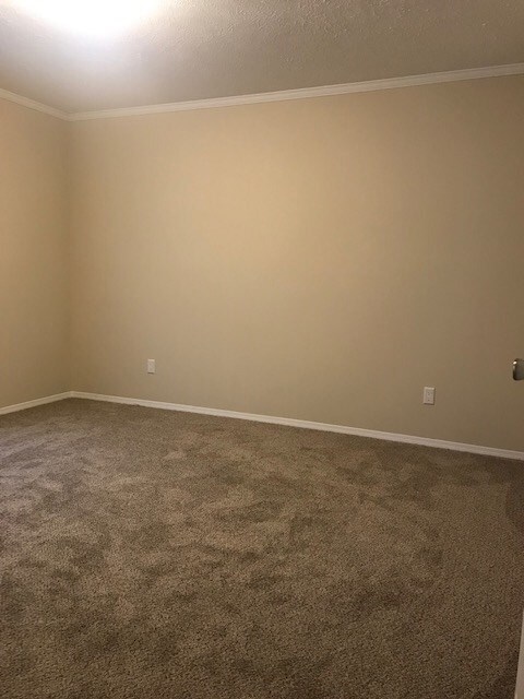 630 E Frank St, Mitchell, IN 47446 - photo 4