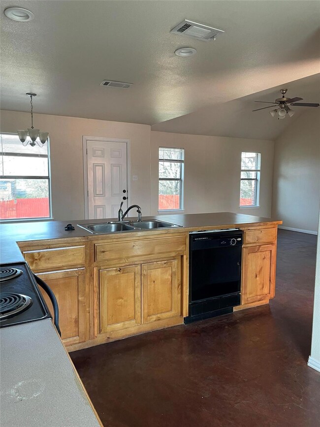 3235 Zion Hill Loop, Weatherford, TX 76088 - photo 3