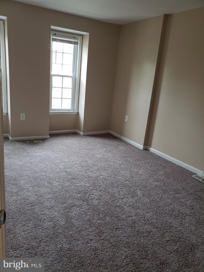 6029 Bonnie Bern Ct, Burke, VA 22015 - photo 7