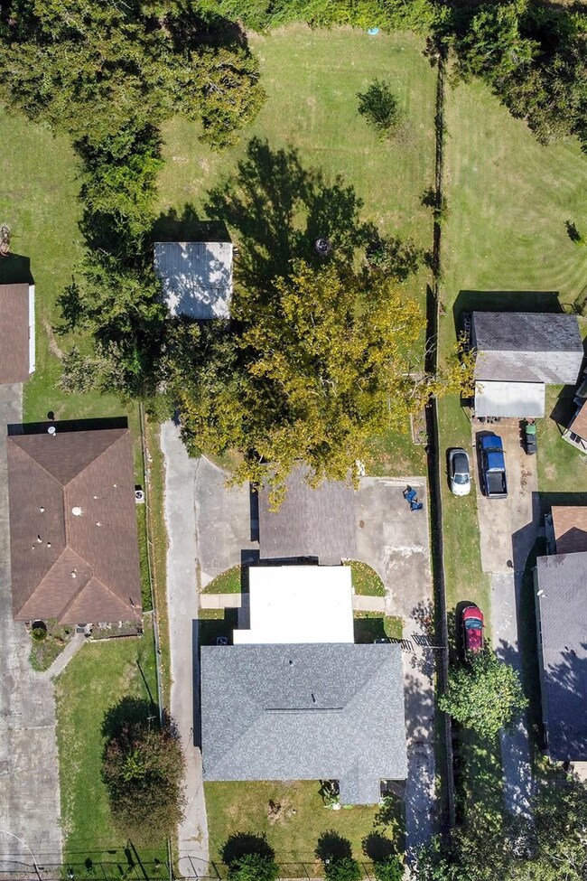 6308 Frisco St, Houston, TX 77022 - photo 2